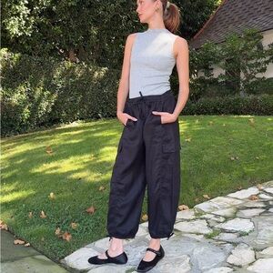 EVERLANE THE CARGO CURVE PANT IN LINEN